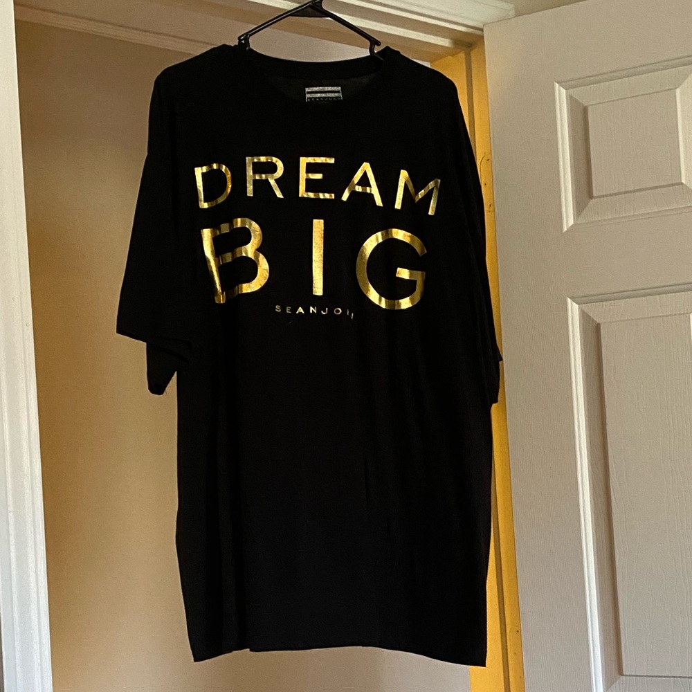 Men Sean John T-shirt
